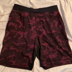 LULULEMON - THE SHORT - Size: Large - 9”